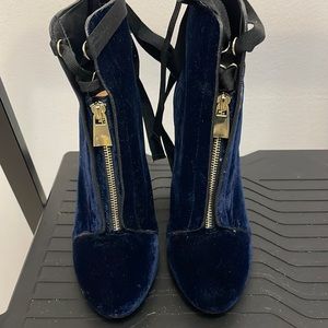 Zara Velvet Midnight Booties with bow